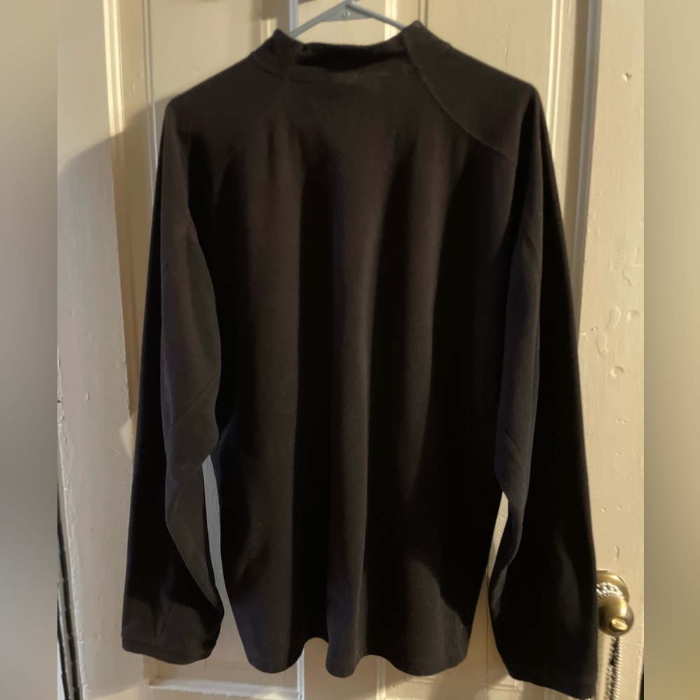 Black North Face Pull Over - image 4